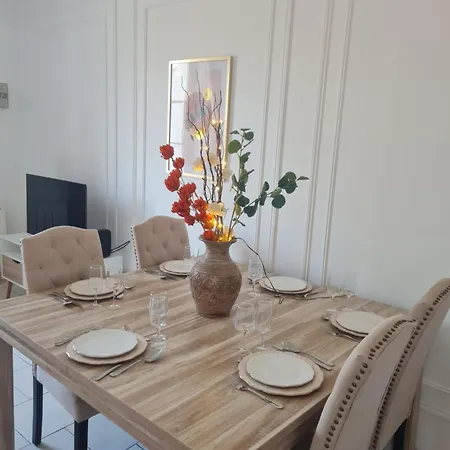 펜션 La Citadine - Confort Espace Et Nature Château-du-Loir